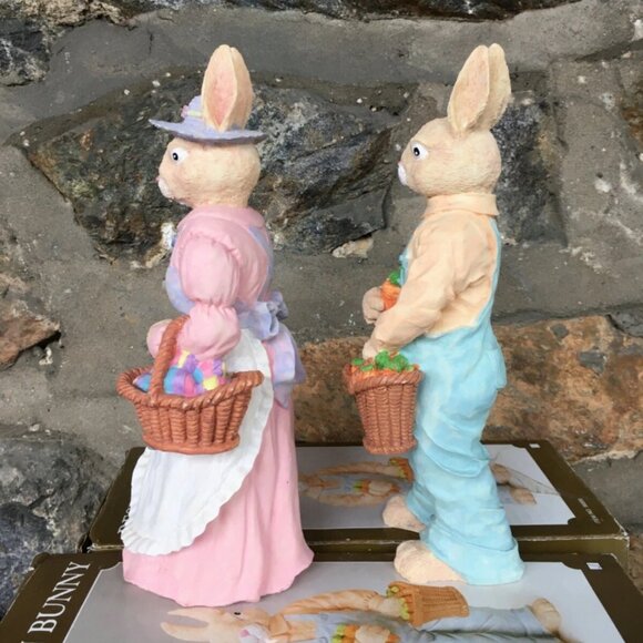 Vintage Set of 2 Peter Rabbit Mrs Rabbit Resin Easter Bunny Figures Figurines - Picture 4 of 5